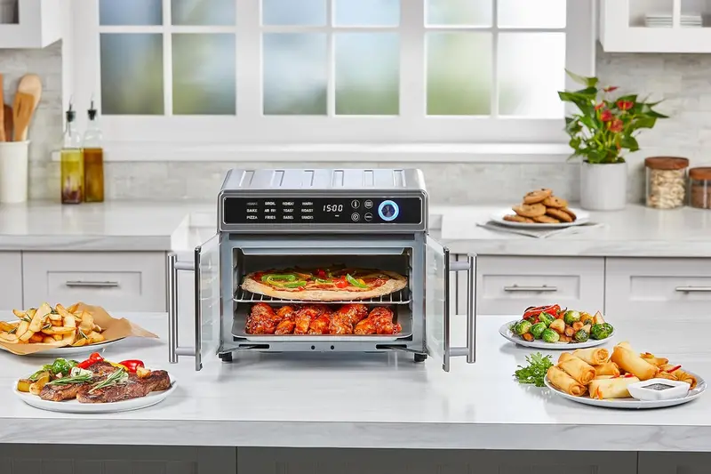 BLACK+DECKER Crisp 'N Bake 12-in-1 Toaster Oven Air Fryer with Convection 2
